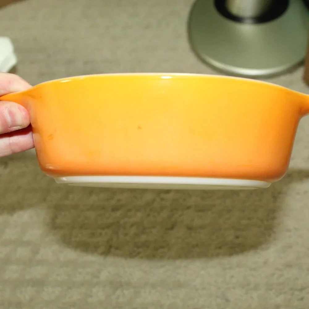 Pyrex Vintage Friendship 471 / 472 / 473 Casserole w 2 White Patterned Lids
